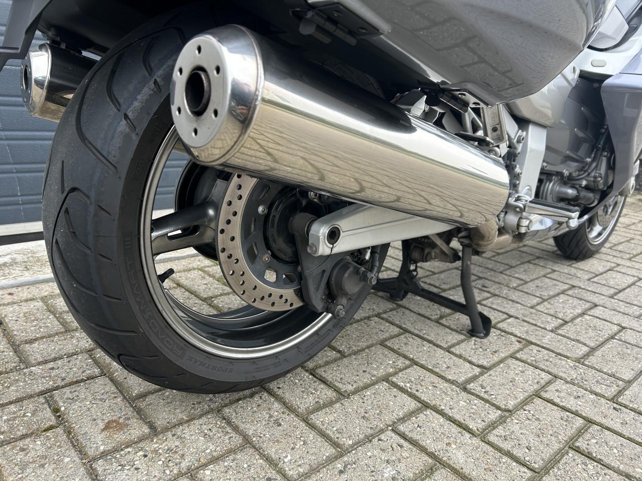 Yamaha FJR1300AS uit 2006 met 40 dkm, puntgave sportieve tourmotor €4500,-