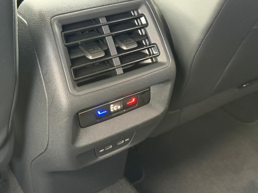 Volkswagen Tiguan 1.5 ehybrid elegance 204pk | trekhaak | 360 camera | dode