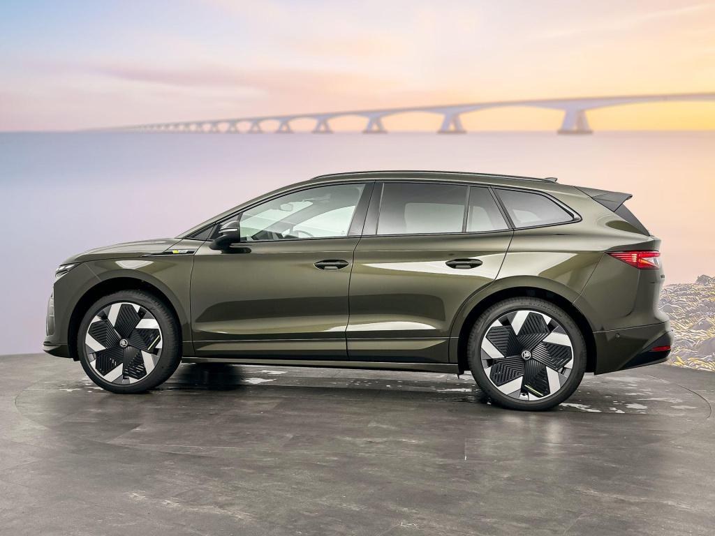 Skoda Enyaq Iv rs elektromotor 250 kw / 340 pk suv elektrische aa