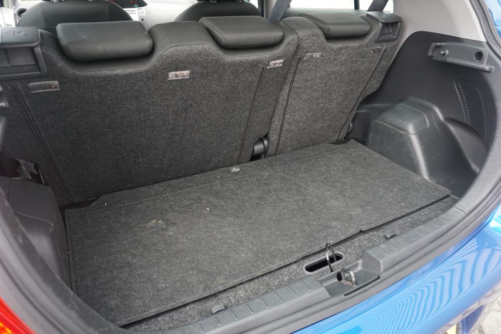 Toyota Yaris 1.3 vvti sol airco / elektr. ramen / nap