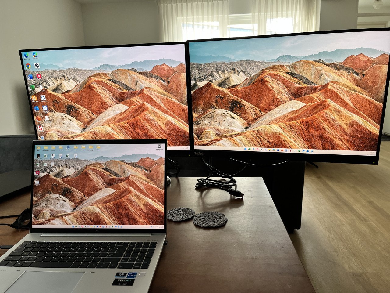 Lenovo Thinkvision (2x) + docking station + monitorarm 2V