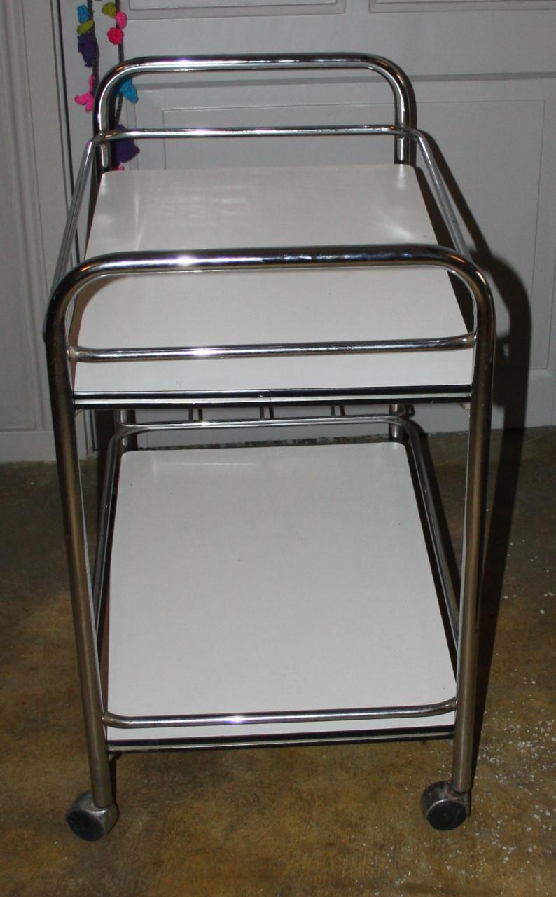 Vintage wit met chroom dranken tafeltje maten 71x46 Hoog 75cm Super mooi