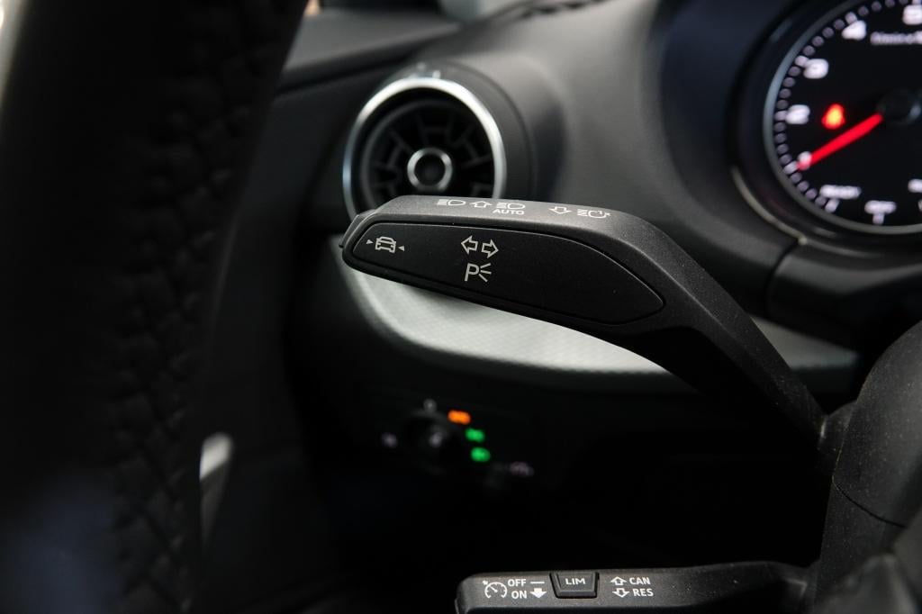Audi Q2 35 tfsi | carplay | keyless | stoelverw. |