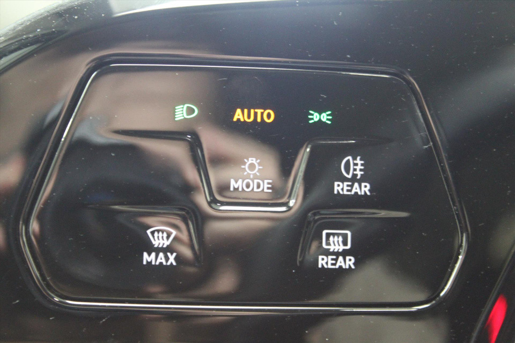 Volkswagen Caddy 1.5 tsi 114pk l1h1 dark label