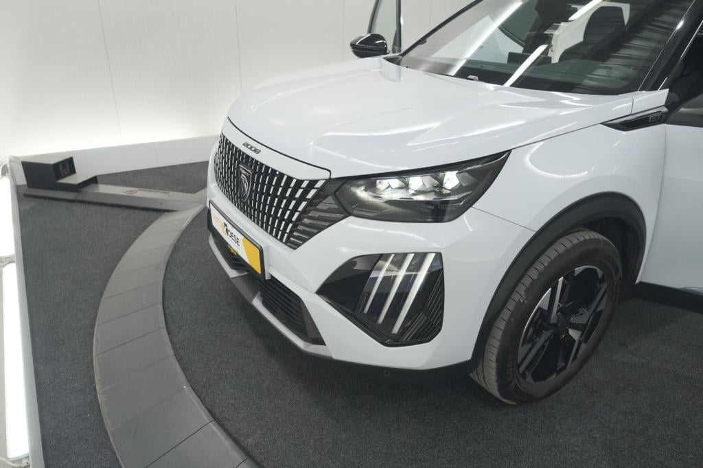 Peugeot 2008 puretech 130 eat8 gt | camera | apple carplay | parkeersensore