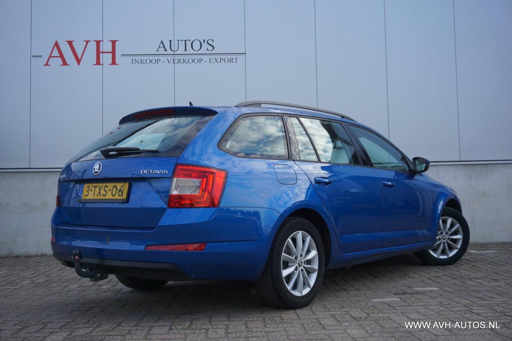 Skoda Octavia combi 1.4 tsi greentech ambition businessline dsg