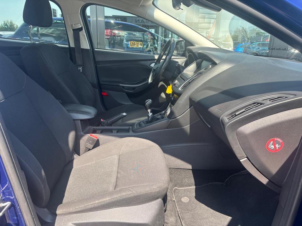 Ford Focus wagon 1.0 ecoboost 125pk titanium edition, winterpakket, trekhaa