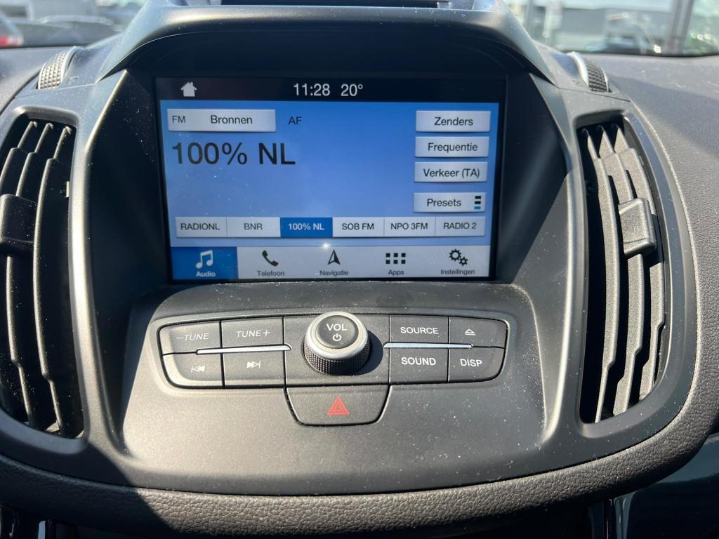 Ford Kuga 1.5 ecoboost 150pk 2wd st line ,panodak , trekhaak , carplay