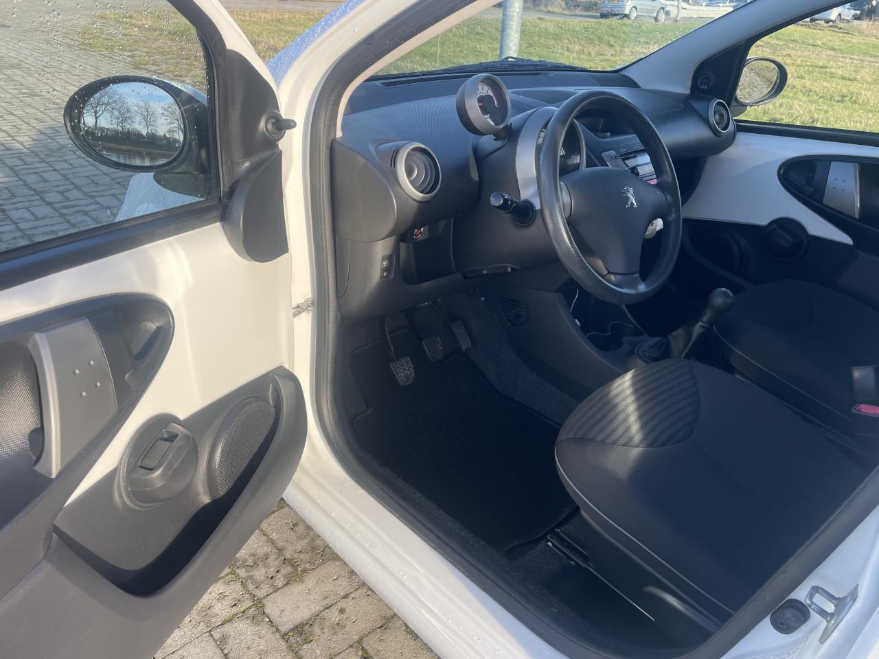 Peugeot 107 1.0 active 79000km