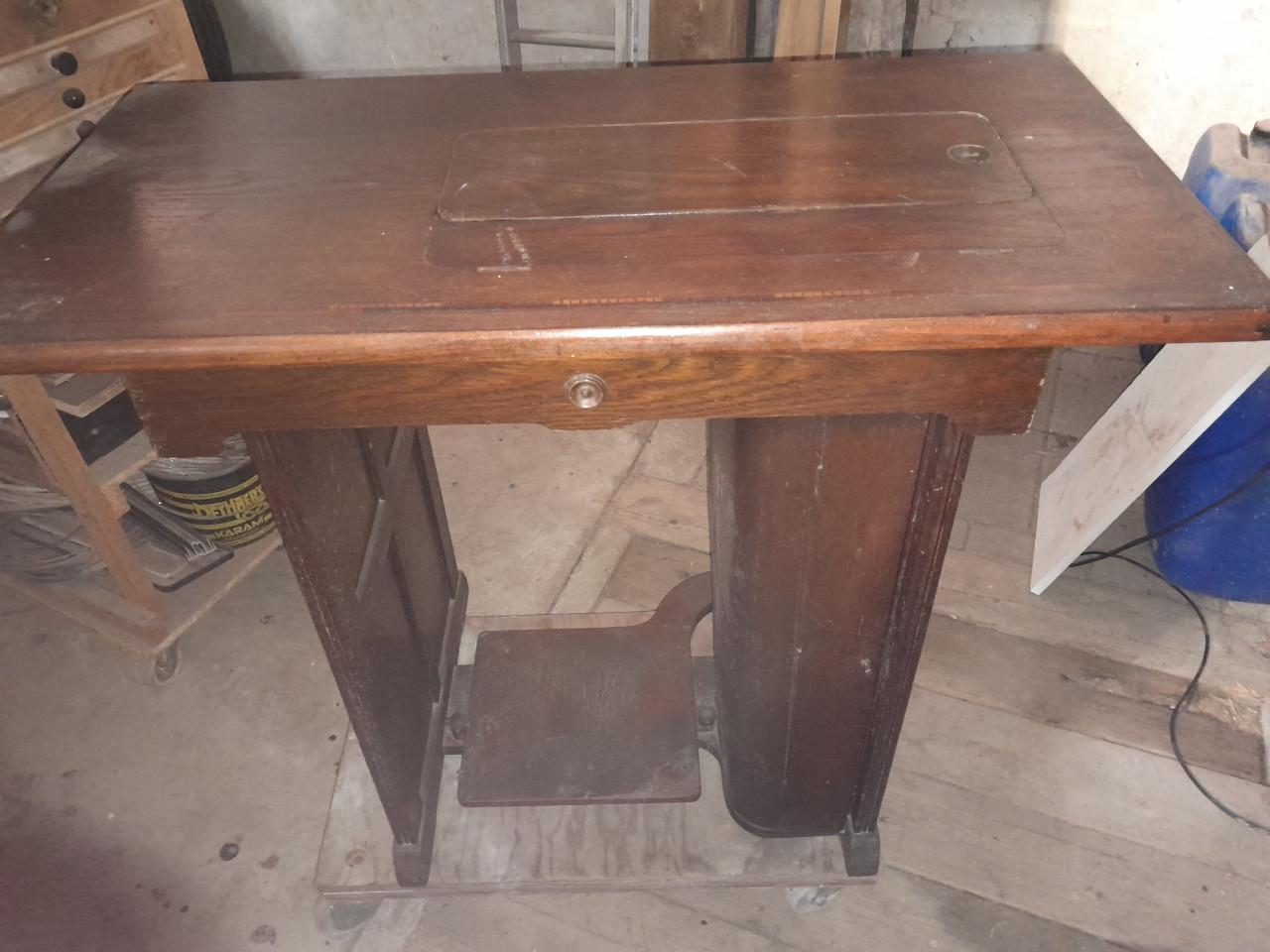 Ouderwetse  trapnaaimachine