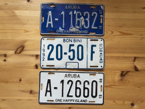 Te koop kentekenplaten Aruba en Curaçao