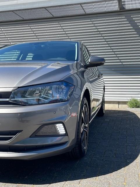 Volkswagen Polo 1.0 tsi comfortline/apple carplay/cruise