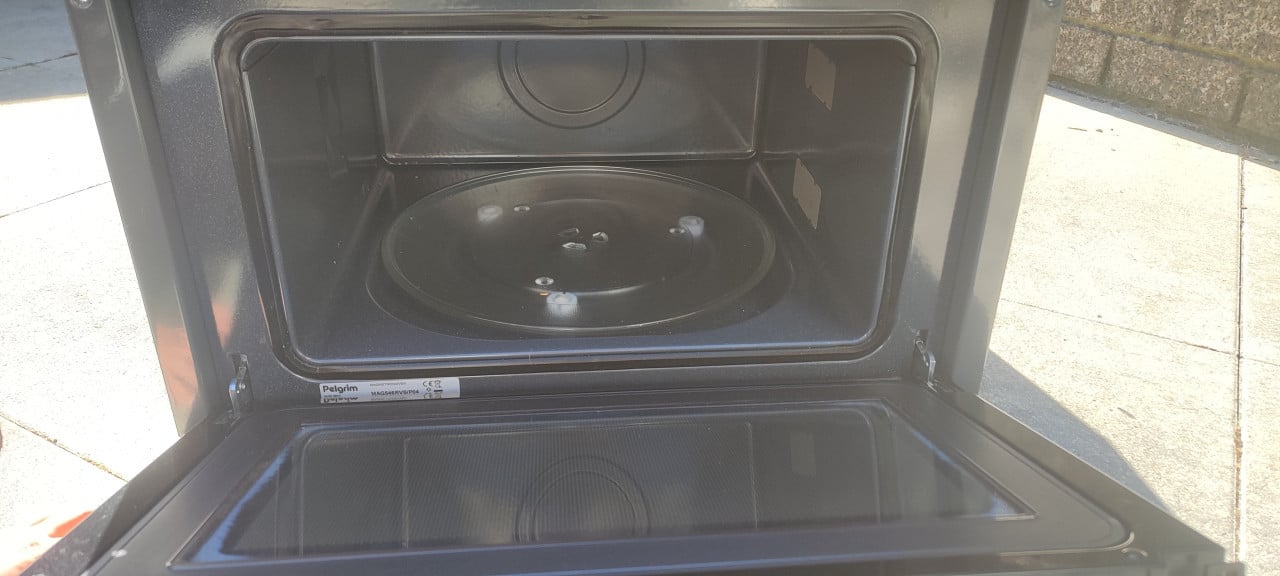 Pelgrim magnetronoven MAG546RVS/P04