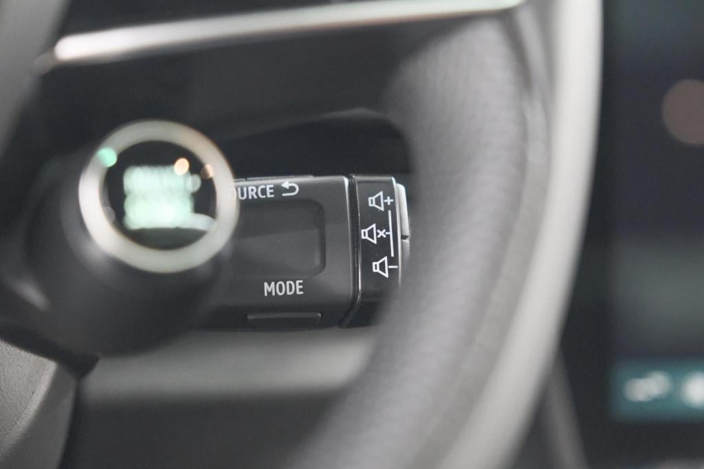 Renault Austral 1.2 e-tech full hybrid 200 techno | 360 camera | panoramada