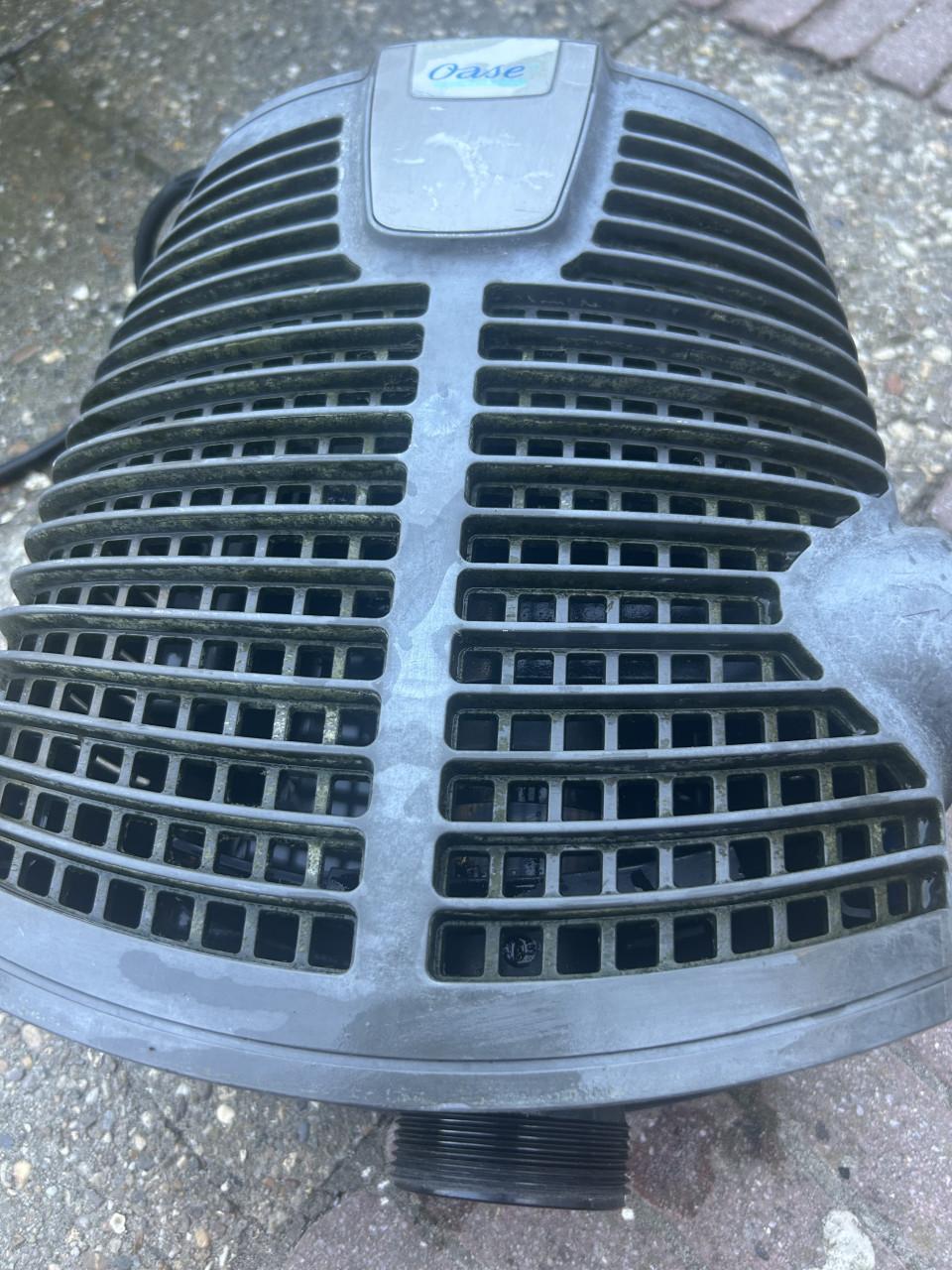 Te koop oase eco primium 8000 sterke en zuinige Vijverpomp