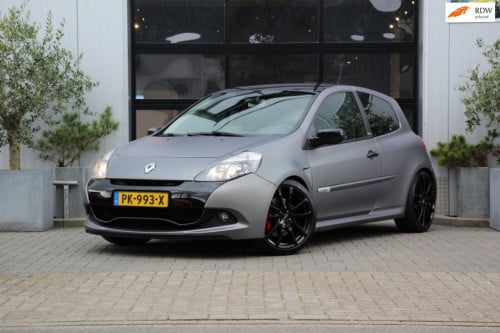 Renault Clio 2.0 rs - ange et demon 99/99 - akrapovic - recaro - shortshift