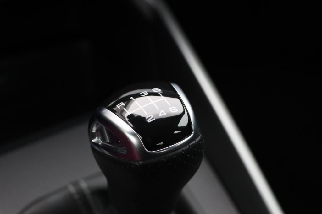 Audi A3 limousine 35 tfsi s edition 150pk