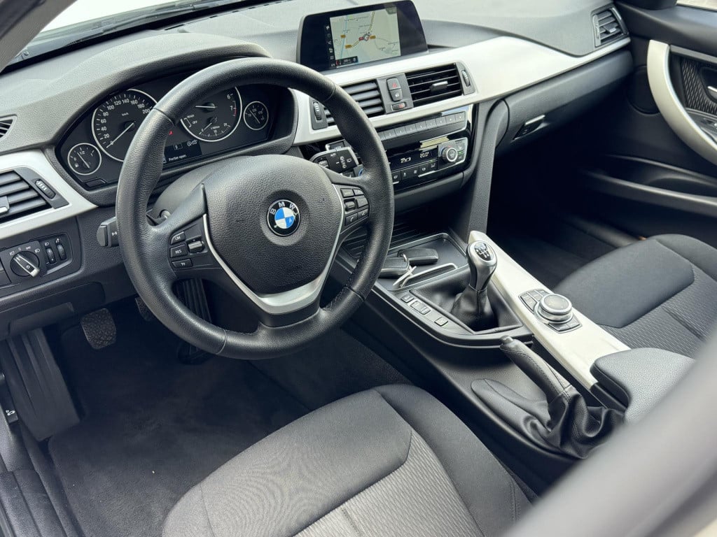 BMW 3-serie touring 318i executive