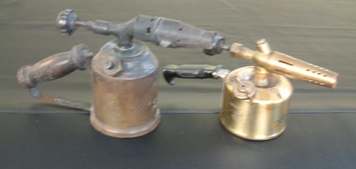 2 benzine branders  verfbranders  van koper