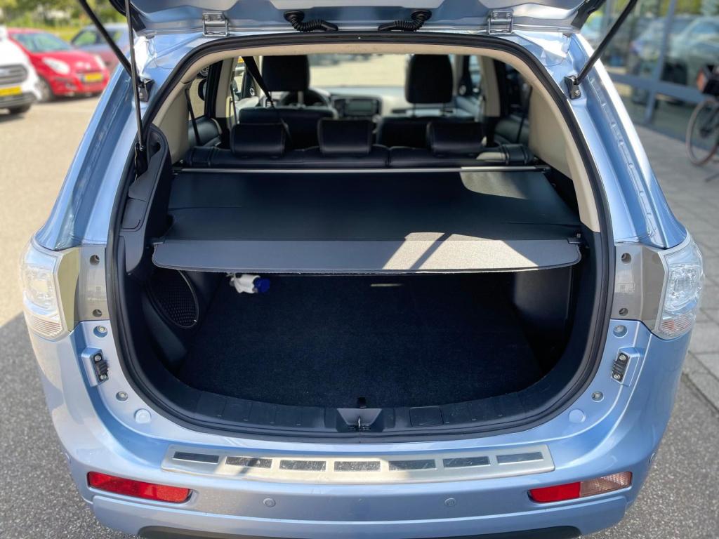 Mitsubishi Outlander 2.0 phev instyle+ mooie staat|lage km stand|