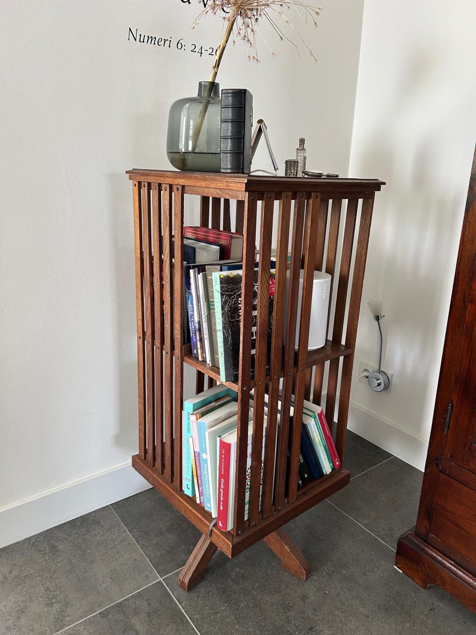 Boekenmolen te koop!