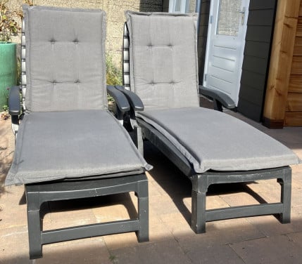 2 Hartman ligstoelen incl. kussens