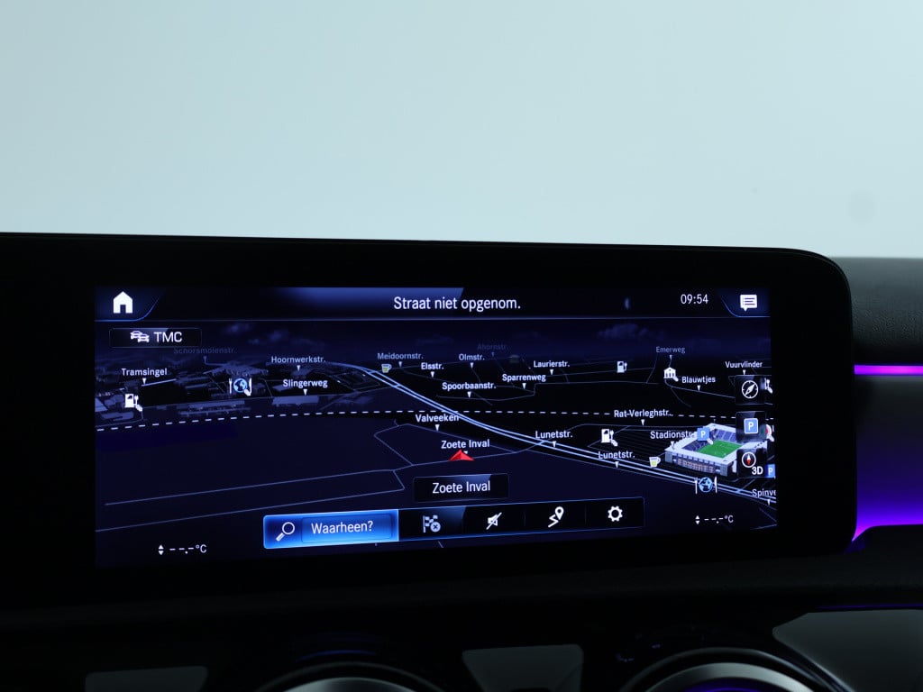 Mercedes-Benz A-Klasse 250 e business solution amg inclusief 24 maanden mb 