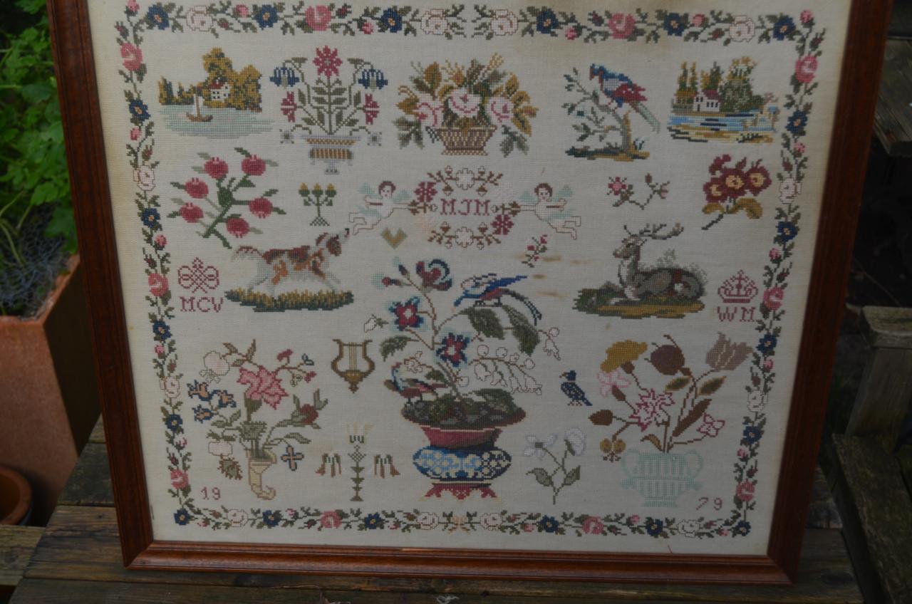 Flink borduurwerk, merklap. 1979