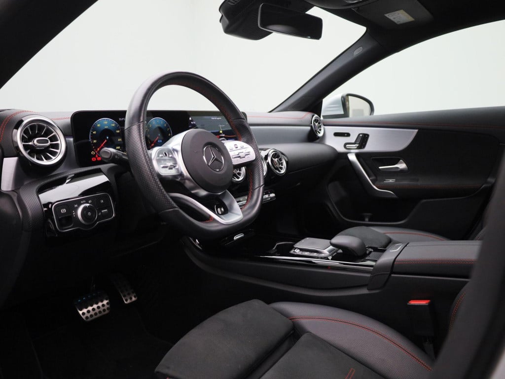Mercedes-Benz Cla 250 e business solution amg limited | amg-styling | panor