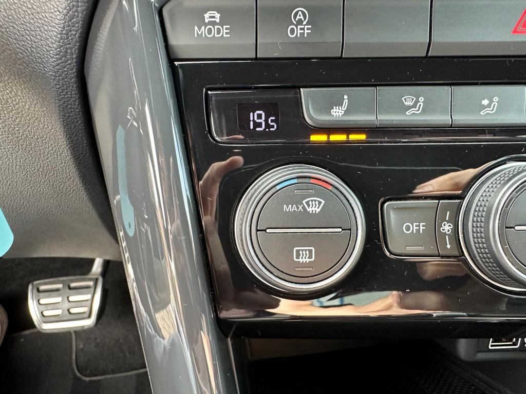 Volkswagen T-roc 1.5 tsi sport led acc dsg carplay stoelverwarming