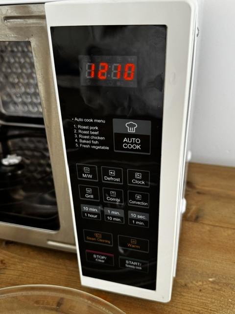 Grote 28l Combi‑Oven – Perfect voor op kamers! Helemaal schoon, slechts €20