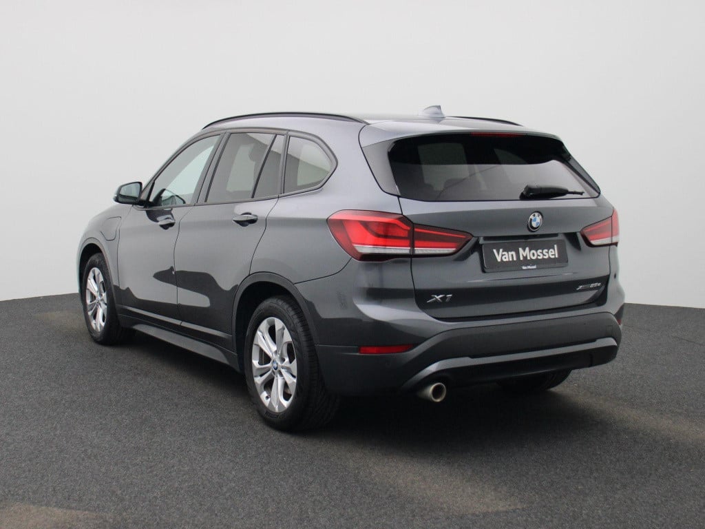 BMW X1 xdrive25e executive | automaat | lmv | parkeer sensoren | camera | c