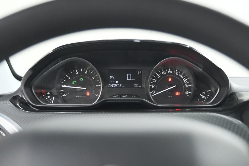 Peugeot 2008 puretech 110 eat6 active | camera | apple carplay | parkeersen