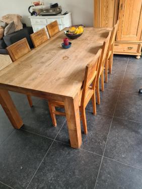 Teakhouten eettafel met 6 stoelen