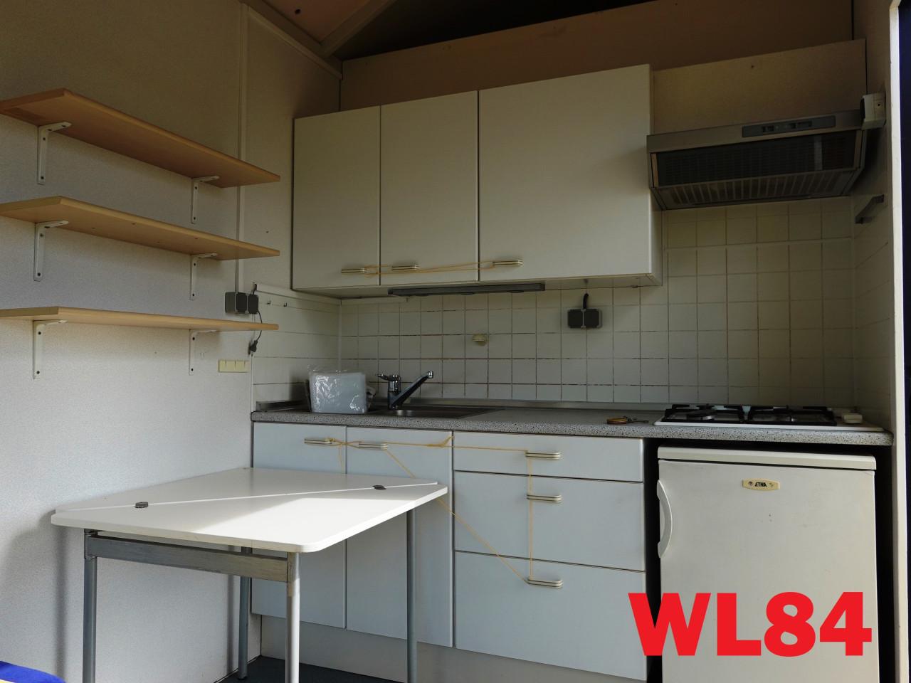 Leuk 4 pers strandhuisje met vlonderterras en dubbel glas te koop