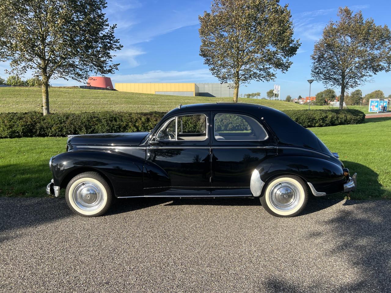 Schitterende Peugeot 203 uit 1955