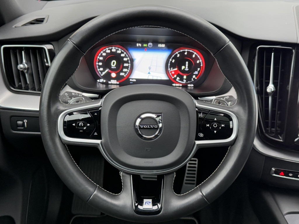 Volvo XC60 b5 264pk r-design| panodak| adap.cruise| 360camera| h&k sound
