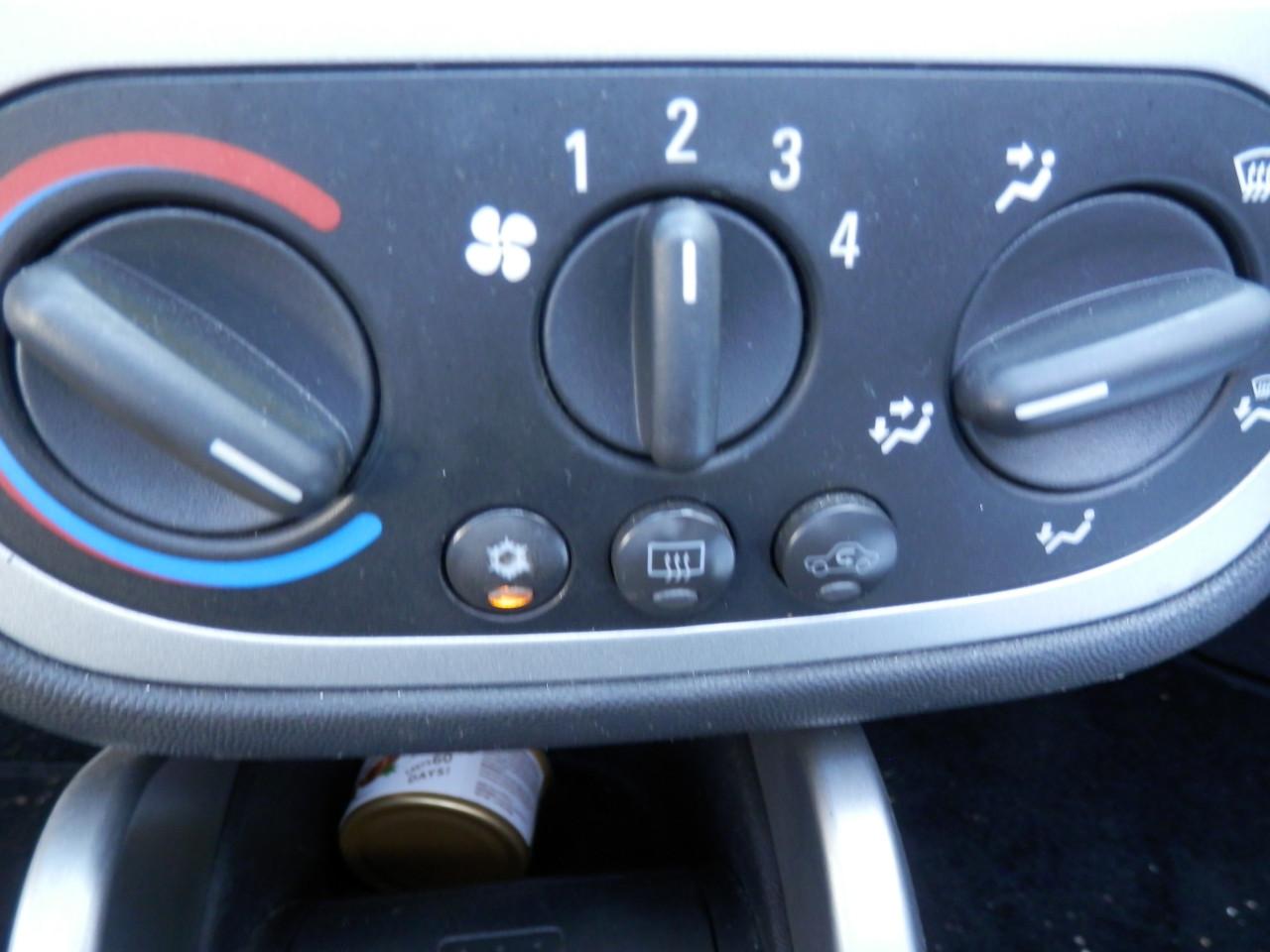 Auto Garant Biedt Aan: Opel Tigra 1.4 16v Sport