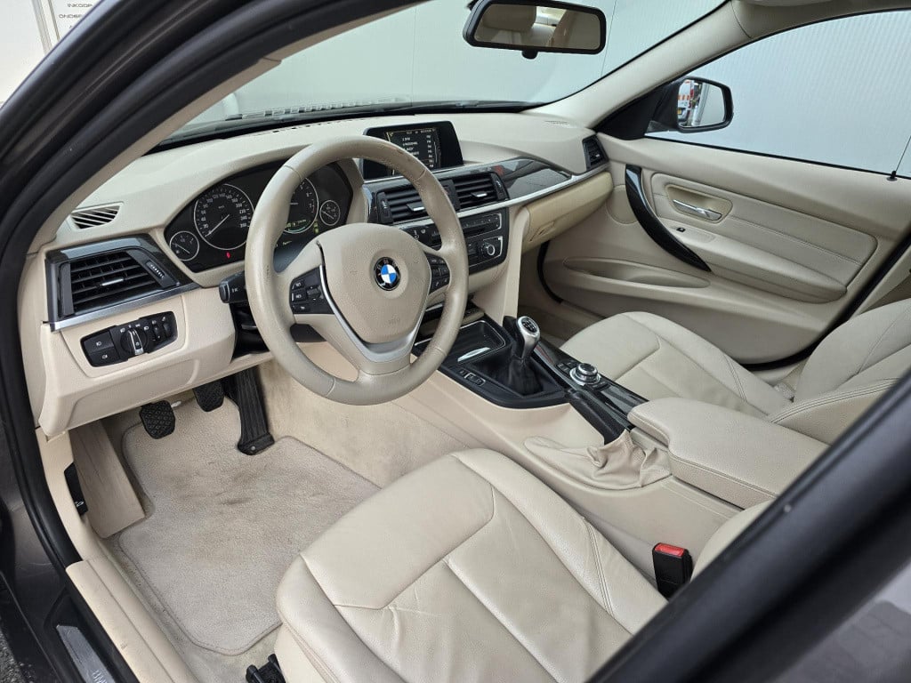 BMW 3-serie 320i efficientdynamics edition business