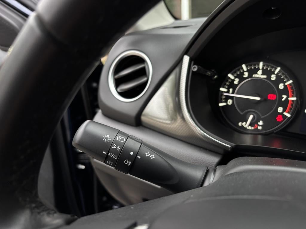 Suzuki Vitara 1.4 boosterjet style smart hybrid