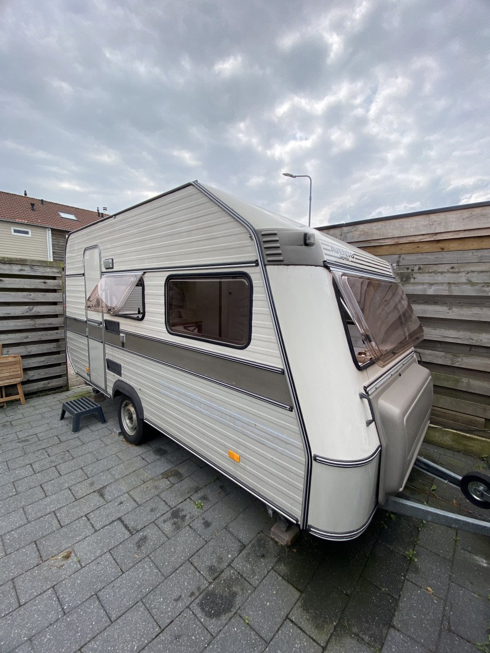 Caravan avento royal 395