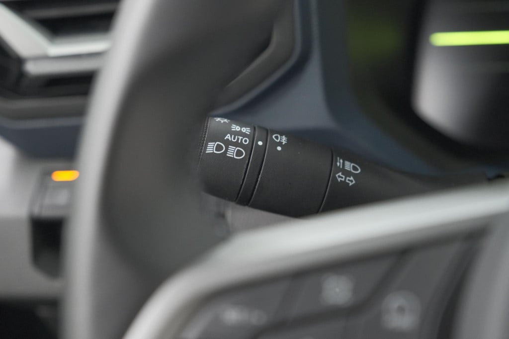 Dacia Duster mild hybrid 130 expression | camera | stoelverwarming | apple 