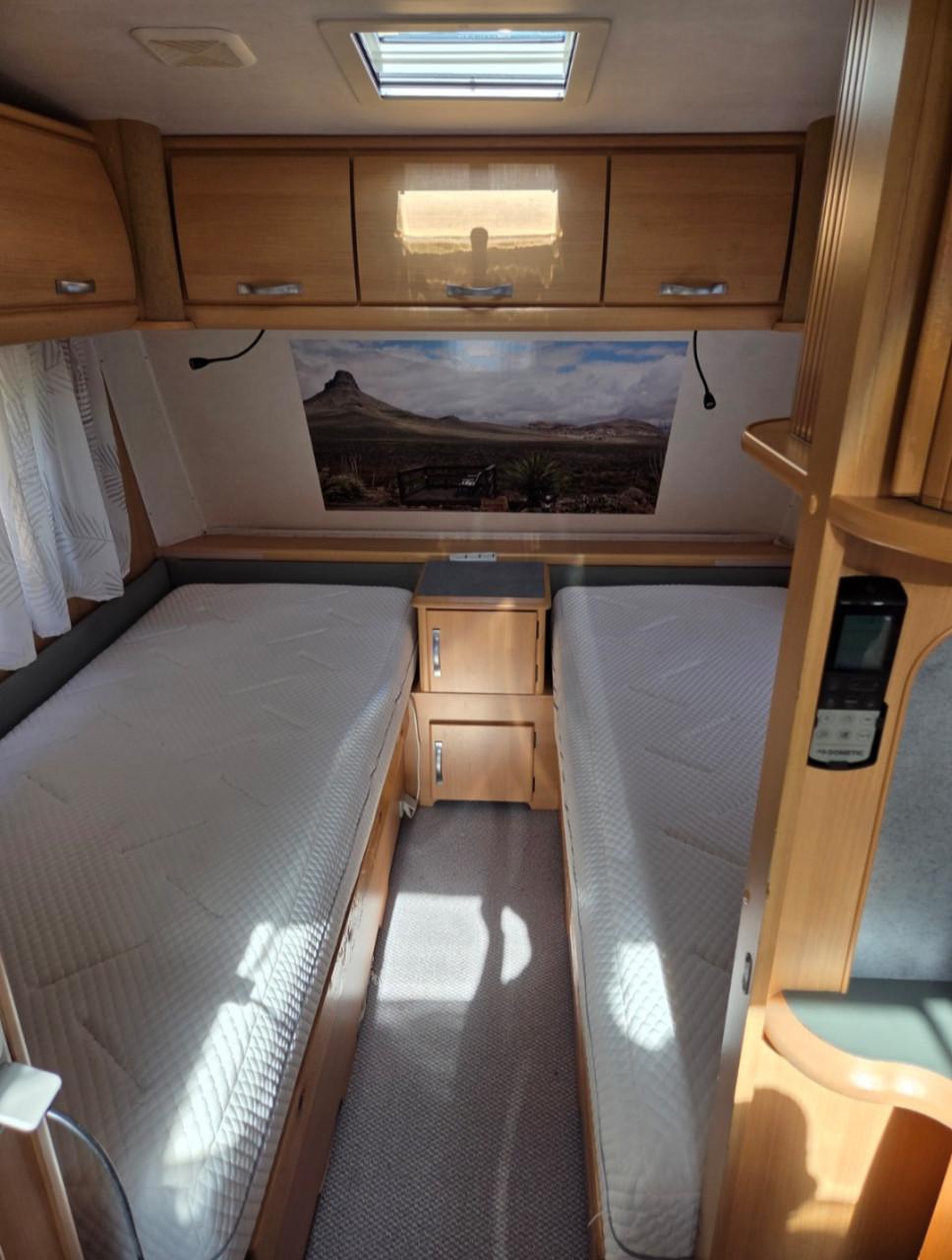 TEC 470 TE caravan 2006 enkele bedden