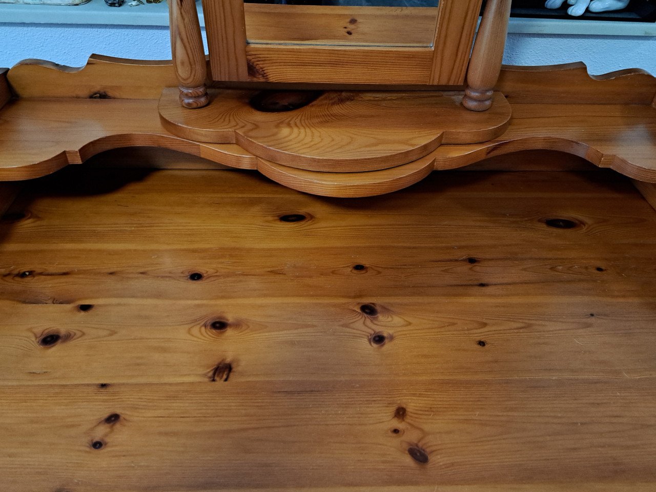 Mooie vintage, massief grenen kaptafel met opzetstuk en spiegel