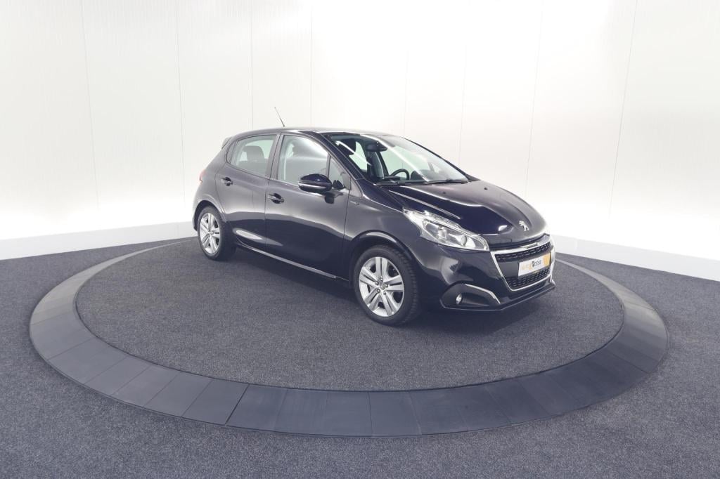 Peugeot 208 puretech 82 signature | allseason banden | navigatie | parkeers