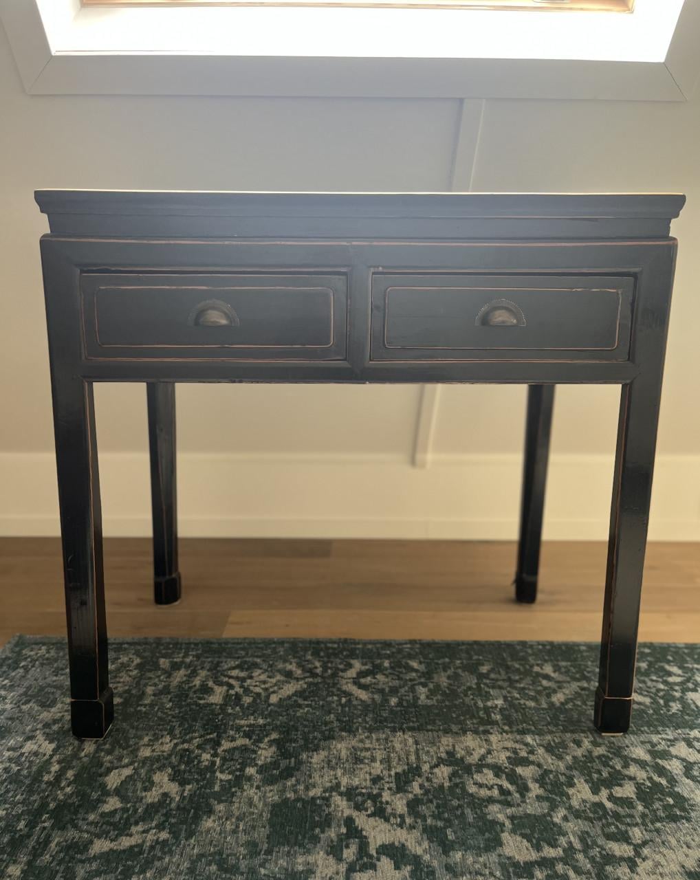 Sidetable in rustieke stijl