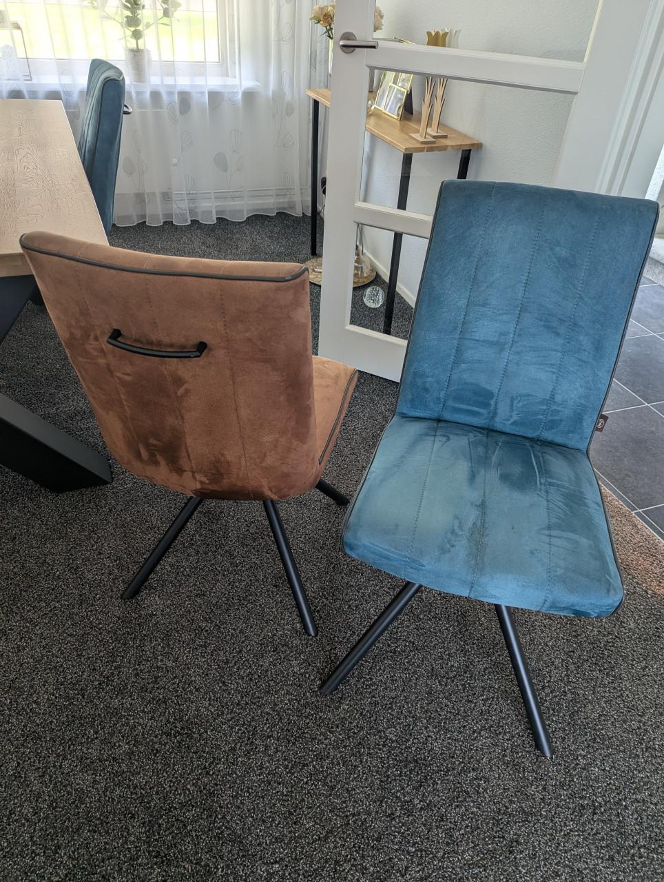 Eettafel met 4 stoelen