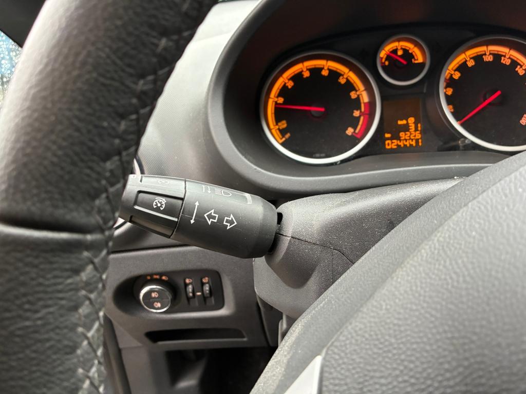 Opel Corsa 1.4-16v cosmo