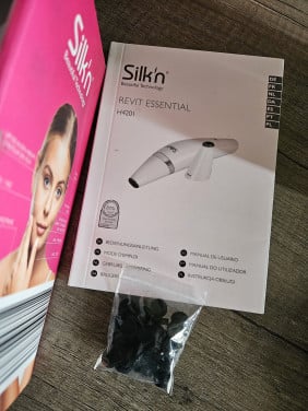 Zgan Silk'n Huidverjongingsapparaat - ReVit Essential in zeer nette staat