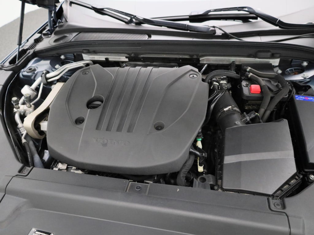 Volvo V90 2.0 b4 momentum business | automaat | navigatie | leder | apple c